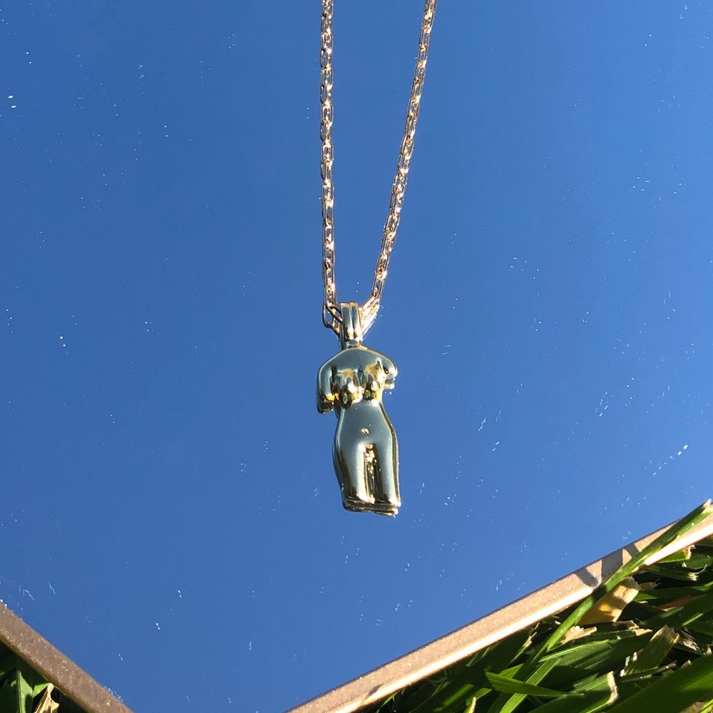 Female Body Necklace 14K Gold Filled Tarnish Free - Picture 5 of 12